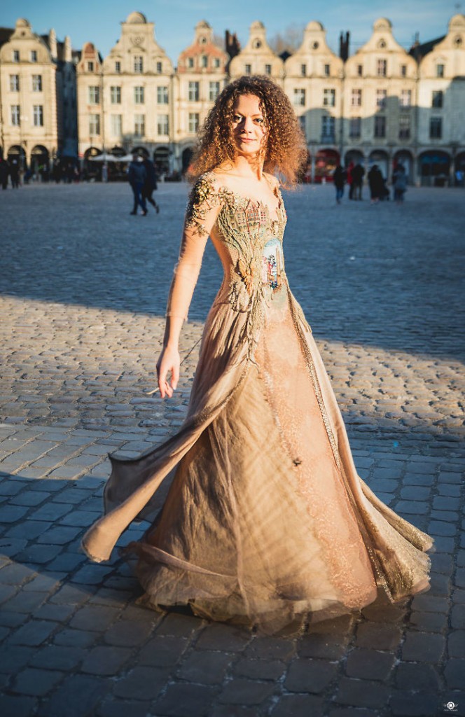 Француска дизајнерка создава фустани какви што немате видено досега