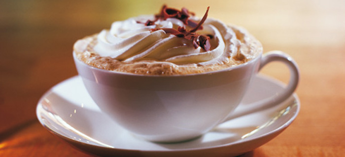 Кафе пијалак со Бејлис и овошен сладолед (Bailey’s Sundae Cofee Drink)