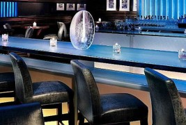 Барови и ноќни клубови низ светот