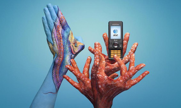 Уметнички раце во реклами за AT&T International