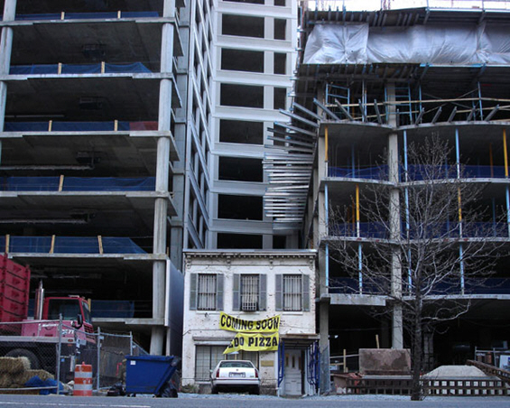 Куќи на несоодветни места