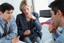 Што ги нервира колегите од работа?