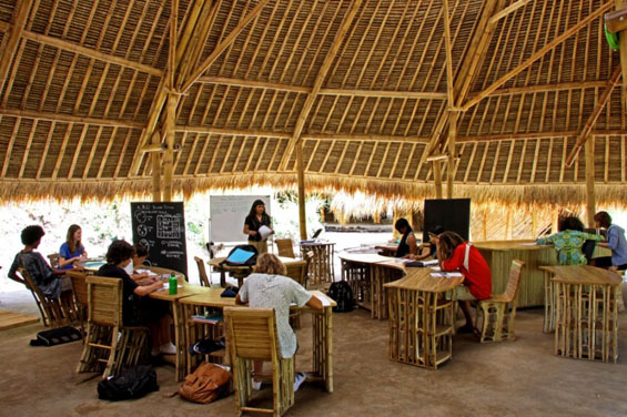 Еколошкото училиште во Бали