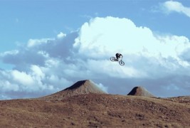 На велосипед во слободен стил