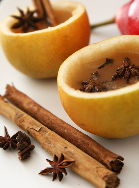 Топол сок од јаболка во крушка