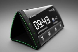 Преклопувачки телефон со 3 екрани