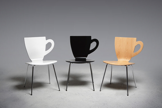 Столче во форма на филџан за кафе