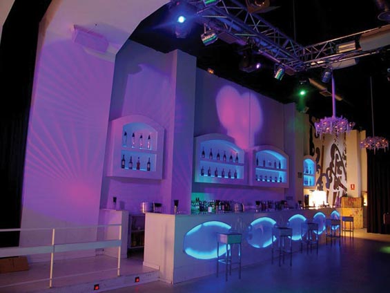 Ноќен клуб инспириран од ледените пештери