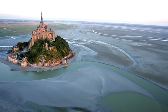 (14) Мон Сен Мишел – град среде море Мон Сен Мишел – град среде море