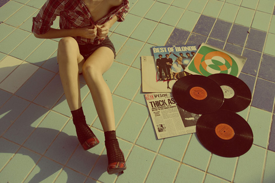 Автопортрети од разголената Јулија Городински