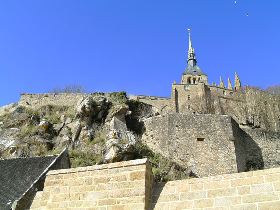 (18) Мон Сен Мишел – град среде море Мон Сен Мишел – град среде море