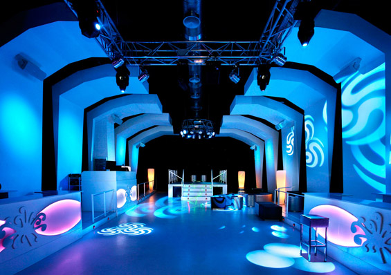 Ноќен клуб инспириран од ледените пештери
