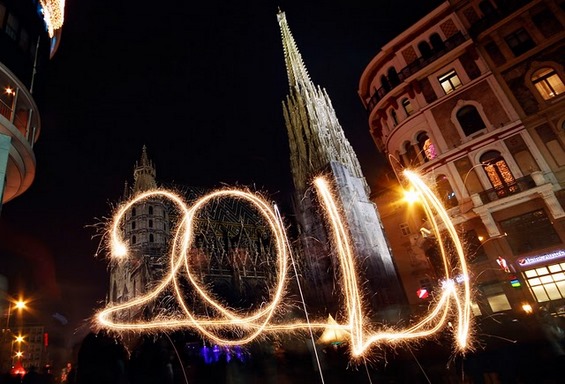 Како се подготвуваше и како ја пречека светот новата 2011 година?