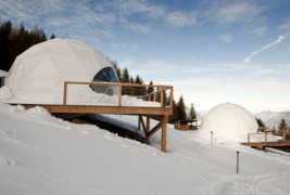 Зимски скијачки центар инспириран од ескимските иглоа