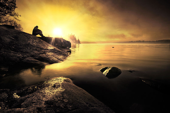 Очи широко отворени кон сонот