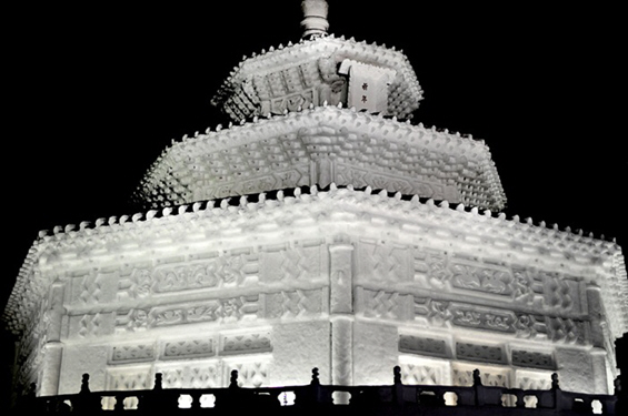 (2) Величествени снежни креации Величествени снежни креации