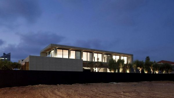 Луксузна куќа на плажа за 100% релаксација