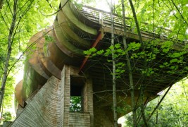 Феноменална еколошка куќа