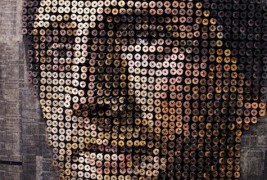 Портрети од илјадници шрафови