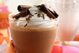 Ледено мока лате (Iced Mocha Latte)