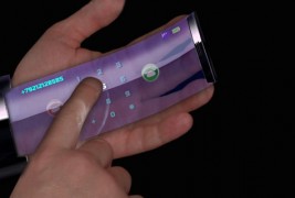 Rollerphone - телефон-часовник од иднината