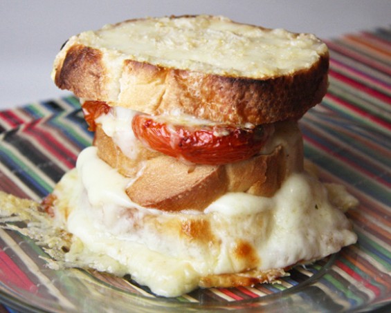 Италијански сендвич со кашкавал