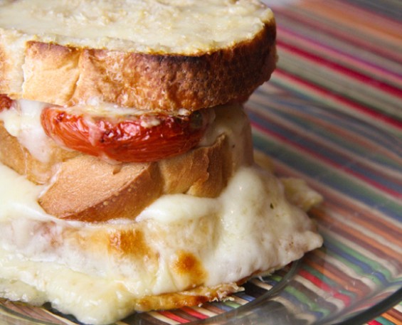 Италијански сендвич со кашкавал