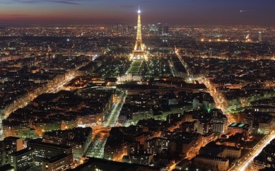 Прошетка низ Париз преку 1 видео