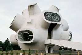 25 неверојатни споменици од поранешна Југославија