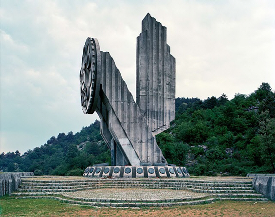 25 неверојатни споменици од поранешна Југославија