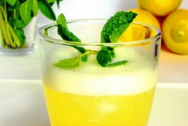 Алкохолна лимонада со манго