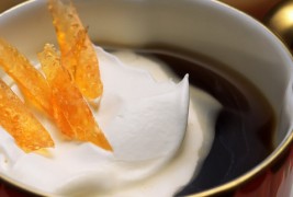 Крем од кафе со прелив од портокал