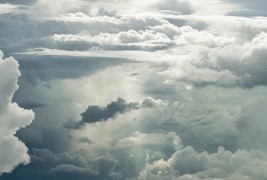 Лице в лице со облаците