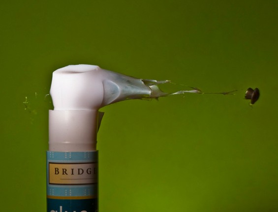 Предмети распрскани на милион парчиња