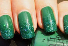 Направете си блескави нокти во домашни услови