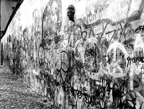 Ѕидот посветен на Џон Ленон