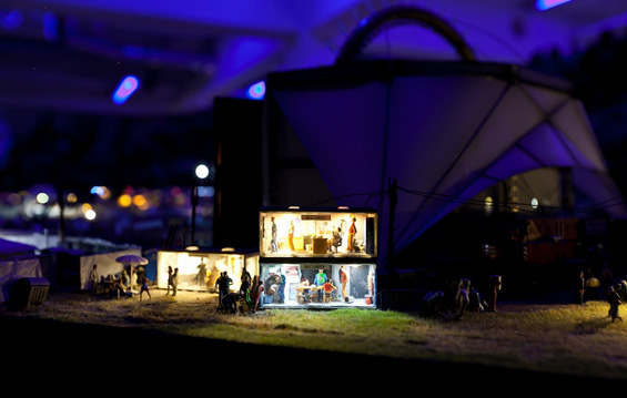 (19) Животот во еден минијатурен свет Животот во еден минијатурен свет