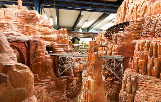 (3) Животот во еден минијатурен свет Животот во еден минијатурен свет