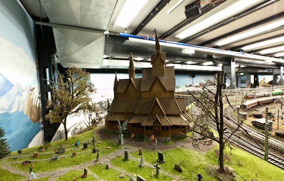 (6) Животот во еден минијатурен свет Животот во еден минијатурен свет