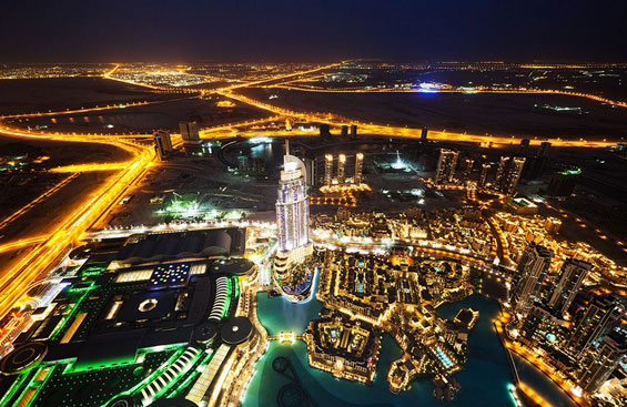 Луксузниот Дубаи во ноќта