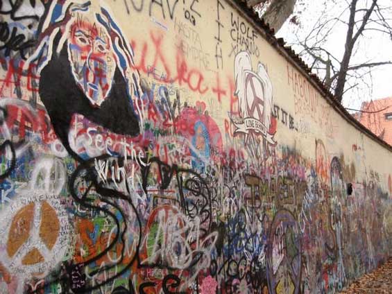 Ѕидот посветен на Џон Ленон
