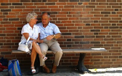 Љубовен жар на стари години