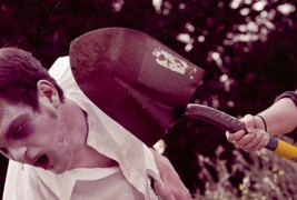 Зомби напад во фотосесија за веридба