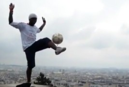 Неверојатни фристајл трикови со фудбалска топка