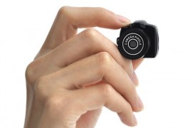 Најмалиот фотоапарат во светот голем колку џамлија