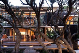 Пријатен интимен дом опколен со неверојатна природа