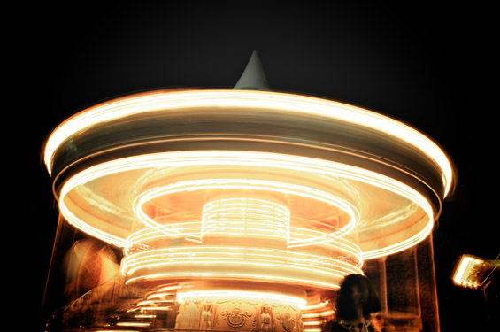 (5) Париз длабоко во ноќта Париз длабоко во ноќта