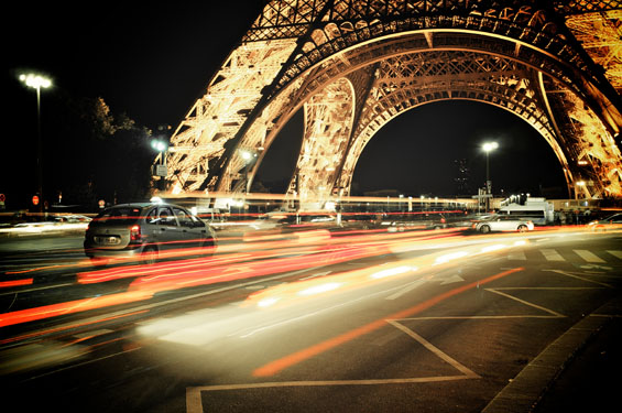 (8) Париз длабоко во ноќта Париз длабоко во ноќта