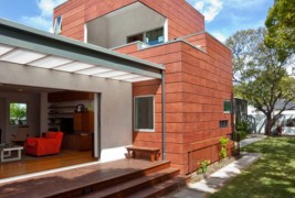 Фамилијарна куќа во Калифорнија