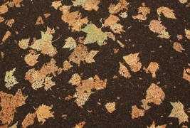 Тепих од паднати есенски лисја